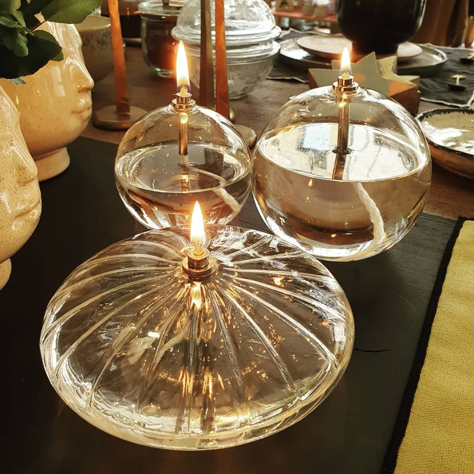 Lampe à huile en verre ronde striée. 3 tailles